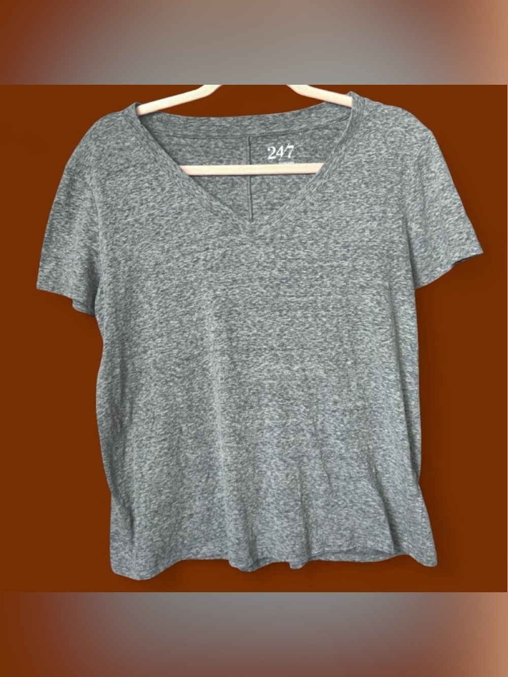Maurices Heather Gray V-Neck Short Sleeve Tee